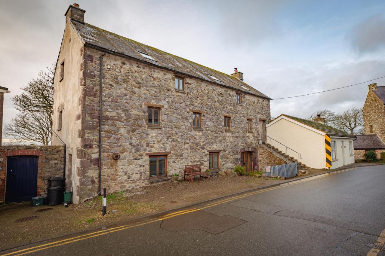 Stunning Converted Granary In Heart Of St Davids Экстерьер фото